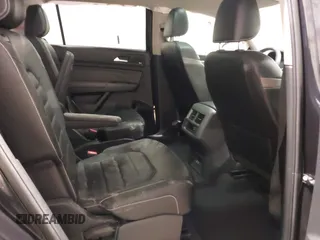 2021 Volkswagen Atlas SEL Premium z VIN 1V2TR2CAXMC577785, wystawiony jako IAAI lot #41613198 z przebiegiem 81 712 mil mil oraz . Historia ofert i sprzedaży dostępna na DreamBid. Obrazek 8.