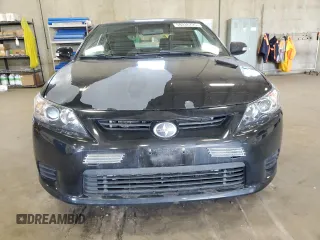 2012 Scion tC z VIN JTKJF5C70C3037571, wystawiony jako Copart lot #58036725 z przebiegiem 107 567 mil mil oraz Szkody całkowita. Historia ofert i sprzedaży dostępna na DreamBid. Obrazek 5.