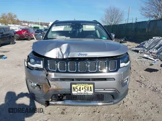 2018 Jeep Compass Limited with VIN 3C4NJDCB8JT246385, listed as a IAAI auction lot 40858204 with Not provided miles and . Bid and sale history available at DreamBid. Image 11.