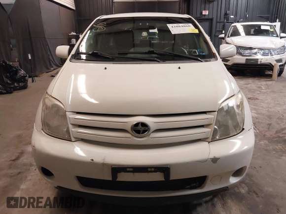 2005 Scion xA z VIN JTKKT624650079130, wystawiony jako IAAI lot #42084860 z przebiegiem 181 378 mil mil oraz . Historia ofert i sprzedaży dostępna na DreamBid. Obrazek 13.