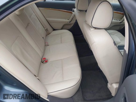 2012 Lincoln MKZ with VIN 3LNHL2GCXCR809995, listed as a IAAI auction lot 41912495 with 85,633 mi miles and . Bid and sale history available at carsss.com. Image 8.