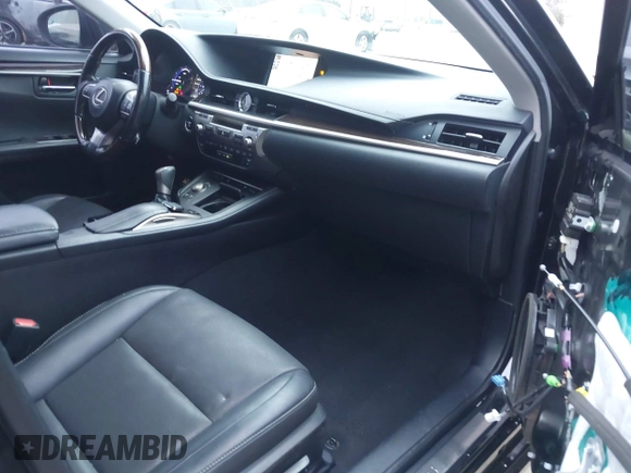 2018 Lexus ES with VIN JTHBW1GG2J2193949, listed as a IAAI auction lot 41772763 with 190,015 mi miles. Bid and sale history available at carsss.com. Image 5.
