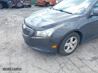 2014 Chevrolet Cruze 1LT with VIN 1G1PC5SB4E7288596, listed as a IAAI auction lot 42047744 with 1 mi miles. Bid and sale history available at carsss.com. Image 6.