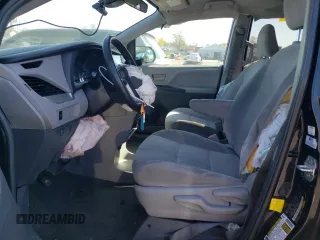 2019 Toyota Sienna L with VIN 5TDZZ3DC3KS012002, listed as a Copart auction lot 53490415 with 140,226 mi miles and Clean Title. Bid and sale history available at carsss.com. Image 7.
