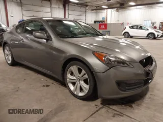 2012 Hyundai Genesis Coupe 2.0T z VIN KMHHT6KD6CU075565, wystawiony jako IAAI lot #42083888 z przebiegiem 106 523 mil mil oraz . Historia ofert i sprzedaży dostępna na DreamBid. Obrazek 1.