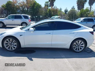 2020 Tesla Model 3 Long Range z VIN 5YJ3E1EB3LF621348, wystawiony jako IAAI lot #42121895 z przebiegiem Nie podano mil oraz . Historia ofert i sprzedaży dostępna na DreamBid. Obrazek 14.