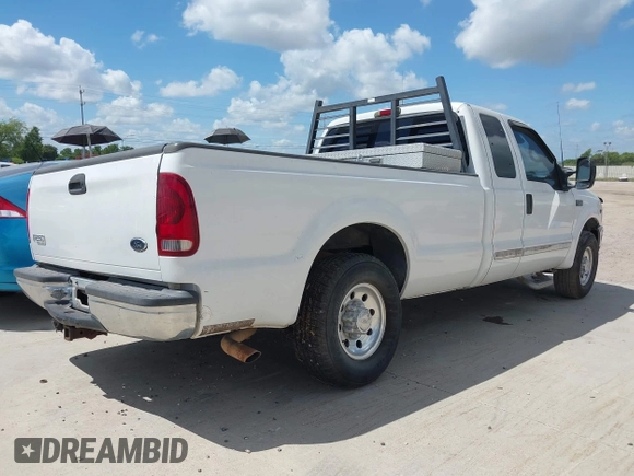 2002 Ford F-250 XL с VIN 1FTNX20L32EB53078, выставлен на аукционе IAAI как лот 42611830 с пробегом 206 243 миль миль и . История ставок и продаж доступна на DreamBid. Изображение 4.