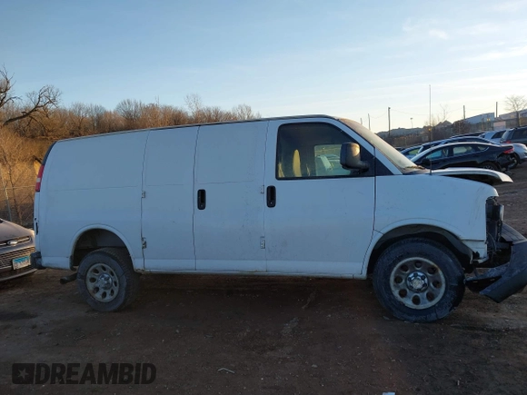 2012 Chevrolet Express Cargo z VIN 1GCSGAFX1C1102968, wystawiony jako IAAI lot #41465329 z przebiegiem 185 998 mil mil oraz . Historia ofert i sprzedaży dostępna na DreamBid. Obrazek 14.