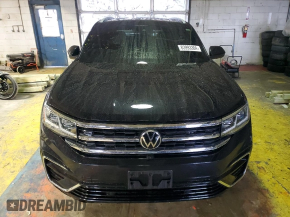 2021 Volkswagen Atlas SEL Premium R-Line with VIN 1V2FE2CA9MC232921, listed as a Copart auction lot 83993304 with 48,077 mi miles and Salvage title. Bid and sale history available at DreamBid. Image 5.