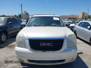 2012 GMC Yukon XL SLT z VIN 1GKS2LE74CR100438, wystawiony jako IAAI lot #42319226 z przebiegiem 172 628 mil mil oraz . Historia ofert i sprzedaży dostępna na DreamBid. Obrazek 12.