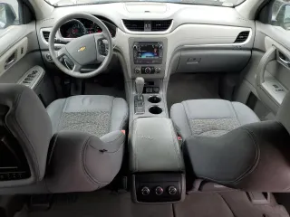 2015 Chevrolet Traverse LS z VIN 1GNKRFKD5FJ297259, wystawiony jako Copart lot #59894545 z przebiegiem 122 142 mil mil oraz Szkoda całkowita • Salvage title. Historia ofert i sprzedaży dostępna na DreamBid. Obrazek 8.