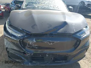 2022 Ford Mustang Mach-E Premium with VIN 3FMTK3SU4NMA23838, listed as a IAAI auction lot 40509920 with Not Provided miles and . Bid and sale history available at DreamBid. Image 6.