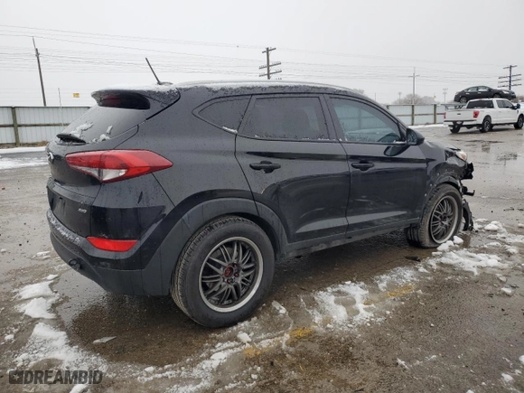 2017 Hyundai Tucson SE with VIN KM8J3CA48HU390537, listed as a Copart auction lot 86890684 with 113,125 mi miles and Salvage Title. Bid and sale history available at carsss.com. Image 3.