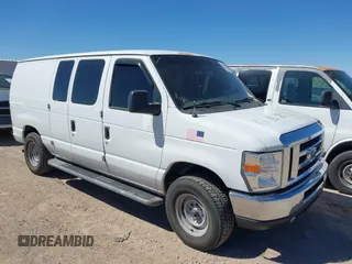 2008 Ford Econoline Cargo Commercial with VIN 1FTNE24W08DA83712, listed as a IAAI auction lot 41831945 with 395,004 mi miles. Bid and sale history available at carsss.com. Image 1.