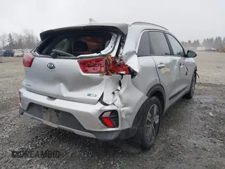 2021 Kia Niro LX with VIN KNDCB3LC0M5471220, listed as a IAAI auction lot 41552830 with 55,688 mi miles. Bid and sale history available at carsss.com. Image 4.
