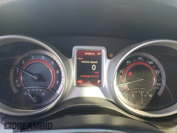 2019 Dodge Journey SE with VIN 3C4PDCBB3KT770900, listed as a Copart auction lot 42358415 with 44,438 mi miles and Salvage Title. Bid and sale history available at DreamBid. Image 9.