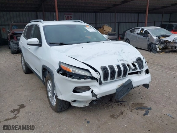 2015 Jeep Cherokee Latitude with VIN 1C4PJMCS1FW541757, listed as a IAAI auction lot 41836524 with 95,184 mi miles. Bid and sale history available at carsss.com. Image 18.