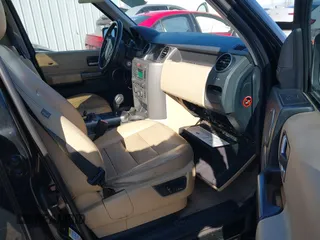 2006 Land Rover LR3 HSE with VIN SALAG25446A361508, listed as a IAAI auction lot 41640500 with 314,856 mi miles. Bid and sale history available at carsss.com. Image 5.