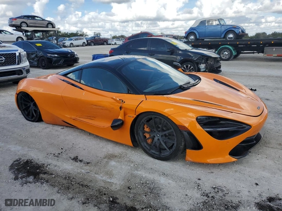 2019 McLaren 720S with VIN SBM14DCA9KW003247, listed as a Copart auction lot 80073724 with 18,804 mi miles and Salvage Title. Bid and sale history available at carsss.com. Image 4.