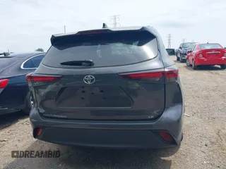 2024 Toyota Highlander LE z VIN 5TDKDRAH6RS539383, wystawiony jako IAAI lot #42267073 z przebiegiem 26 293 mil mil oraz . Historia ofert i sprzedaży dostępna na DreamBid. Obrazek 16.