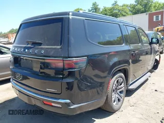 2024 Jeep Wagoneer Series II с VIN 1C4SJRBP1RS177002, выставлен на аукционе IAAI как лот 42575347 с пробегом 27 614 миль миль и . История ставок и продаж доступна на DreamBid. Изображение 4.