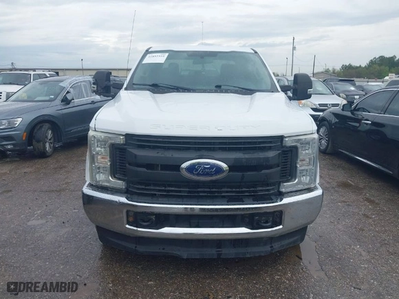 2017 Ford Super Duty F-250 SRW Lariat with VIN 1FT7W2B62HEF11136, listed as a IAAI auction lot 41892510 with 166,165 mi miles. Bid and sale history available at carsss.com. Image 12.