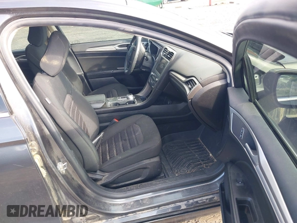 2020 Ford Fusion SE с VIN 3FA6P0HD0LR247946, выставлен на аукционе IAAI как лот 42299189 с пробегом 115 302 миль миль и . История ставок и продаж доступна на DreamBid. Изображение 5.