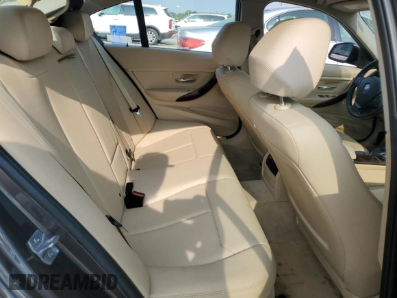 2014 BMW 3 Series 320i xDrive с VIN WBA3C3C58EPV90764, выставлен на аукционе Copart как лот 59424895 с пробегом 116 054 миль миль и Списание • Salvage title. История ставок и продаж доступна на DreamBid. Изображение 10.