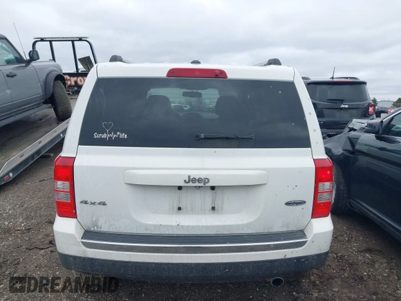 2016 Jeep Patriot High Altitude Edition with VIN 1C4NJRFB9GD808902, listed as a IAAI auction lot 41919059 with 123,265 mi miles. Bid and sale history available at carsss.com. Image 16.