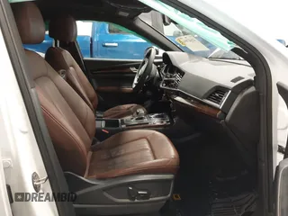 2020 Audi Q5 Premium Plus with VIN WA1BNAFYXL2055300, listed as a IAAI auction lot 41647004 with 66,473 mi miles. Bid and sale history available at carsss.com. Image 5.