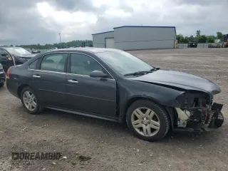 2014 Chevrolet Impala LT z VIN 2G1WB5E31E1102318, wystawiony jako Copart lot #61552845 z przebiegiem 191 365 mil mil oraz Szkoda całkowita • Salvage title. Historia ofert i sprzedaży dostępna na DreamBid. Obrazek 4.
