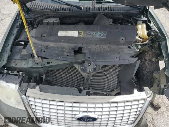 2006 Ford Expedition Eddie Bauer z VIN 1FMFU18556LA10367, wystawiony jako Copart lot #56062725 z przebiegiem 240 517 mil mil oraz Szkoda całkowita • Salvage title. Historia ofert i sprzedaży dostępna na DreamBid. Obrazek 12.