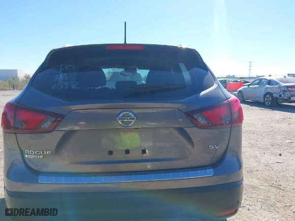 2019 Nissan Rogue Sport SV with VIN JN1BJ1CPXKW242592, listed as a IAAI auction lot 40917011 with 74,018 mi miles. Bid and sale history available at carsss.com. Image 17.