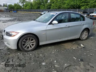 2007 BMW 3 Series 328i with VIN WBAVA33527KX72622, listed as a Copart auction lot 56198505 with 220,384 mi miles and Salvage title. Bid and sale history available at DreamBid. Image 1.