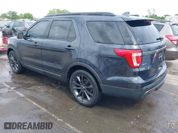 2017 Ford Explorer XLT with VIN 1FM5K7DH3HGD86498, listed as a IAAI auction lot 42002252 with 232,008 mi miles and . Bid and sale history available at DreamBid. Image 3.