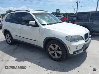 2007 BMW X5 3.0si with VIN 5UXFE43597LY81203, listed as a IAAI auction lot 41943214 with 178,497 mi miles. Bid and sale history available at carsss.com. Image 1.