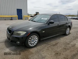 2009 BMW 3 Series 328i z VIN WBAPH57569NM34006, wystawiony jako Copart lot #56855315 z przebiegiem 146 045 mil mil oraz Czysty tytuł • Clean title. Historia ofert i sprzedaży dostępna na DreamBid. Obrazek 1.