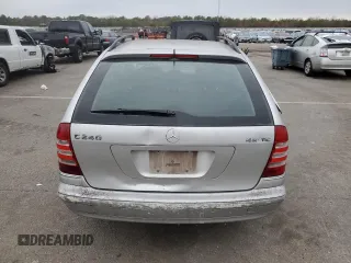 2005 Mercedes-Benz C 240 z VIN WDBRH81J35F622651, wystawiony jako Copart lot #86142504 z przebiegiem 90 563 mil mil oraz Tytuł czysty. Historia ofert i sprzedaży dostępna na DreamBid. Obrazek 6.