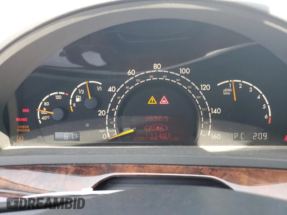 2006 Mercedes-Benz S 500 z VIN WDBNG75J76A474265, wystawiony jako Copart lot #53900555 z przebiegiem 131 481 mil mil oraz Szkody całkowita. Historia ofert i sprzedaży dostępna na DreamBid. Obrazek 9.