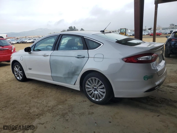 2016 Ford Fusion Energi Titanium with VIN 3FA6P0SU0GR305536, listed as a Copart auction lot 85931474 with 221,786 mi miles and Salvage Title. Bid and sale history available at carsss.com. Image 2.