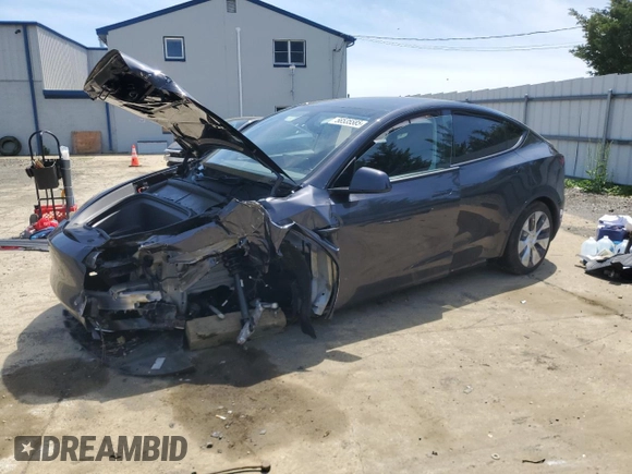 2024 Tesla Model Y with VIN 7SAYGDED6RF091715, listed as a Copart auction lot 56535585 with 23,120 mi miles and Salvage title. Bid and sale history available at DreamBid. Image 1.