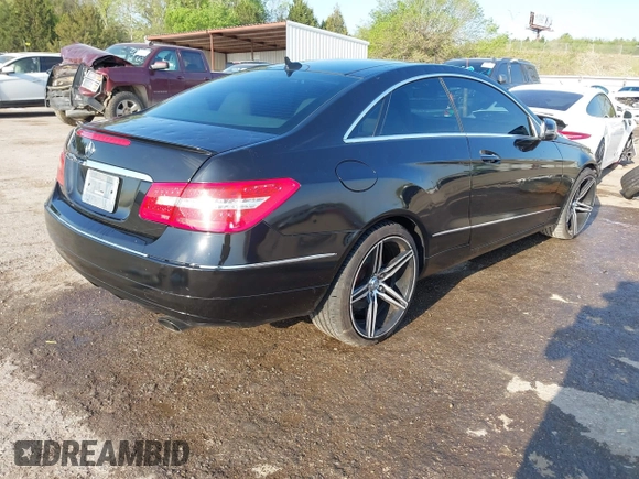 2011 Mercedes-Benz E-Class E 350 with VIN WDDKJ5GB0BF097376, listed as a IAAI auction lot 42050801 with 123,088 mi miles. Bid and sale history available at carsss.com. Image 4.