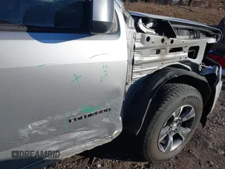 2016 Chevrolet Colorado 4WD Z71 with VIN 1GCGTDE37G1245799, listed as a IAAI auction lot 41408092 with 128,912 mi miles. Bid and sale history available at carsss.com. Image 6.