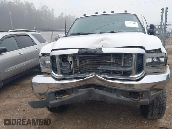 2000 Ford Super Duty F-250 XL with VIN 1FTNW21F7YEE45983, listed as a IAAI auction lot 41501845 with 329,488 mi miles. Bid and sale history available at carsss.com. Image 6.