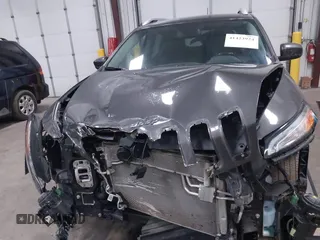 2018 Jeep Cherokee Latitude Plus with VIN 1C4PJMLX9JD556278, listed as a IAAI auction lot 41423924 with 55,941 mi miles. Bid and sale history available at carsss.com. Image 12.