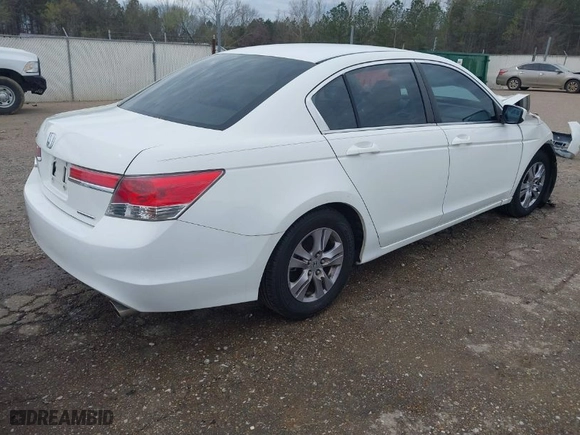 2012 Honda Accord Sdn SE with VIN 1HGCP2F61CA219646, listed as a IAAI auction lot 41877399 with 176,935 mi miles. Bid and sale history available at carsss.com. Image 4.