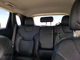 2019 Jeep Cherokee Limited with VIN 1C4PJLDX0KD144244, listed as a Copart auction lot 44028935 with 43,777 mi miles and Clean title. Bid and sale history available at DreamBid. Image 10.