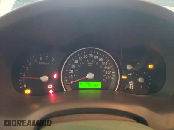 2007 Kia Sedona LX with VIN KNDMB233576162999, listed as a Copart auction lot 44761085 with 184,798 mi miles and Salvage Title. Bid and sale history available at carsss.com. Image 9.
