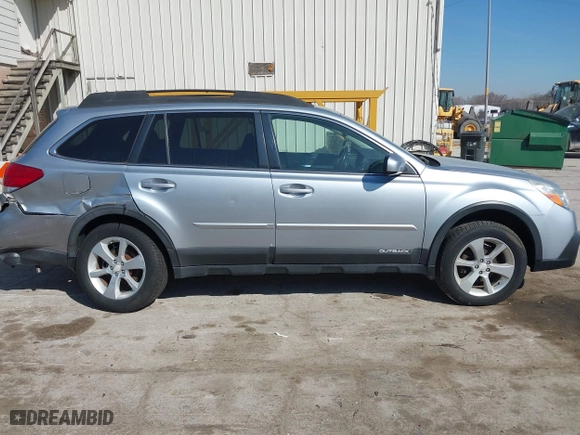 2014 Subaru Outback 2.5i Premium with VIN 4S4BRCDC0E3217117, listed as a IAAI auction lot 41781964 with 145,679 mi miles. Bid and sale history available at carsss.com. Image 14.