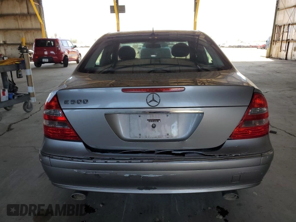 2004 Mercedes-Benz E 500 z VIN WDBUF70J34A492118, wystawiony jako Copart lot #56746975 z przebiegiem 109 871 mil mil oraz Szkoda całkowita • Salvage title. Historia ofert i sprzedaży dostępna na DreamBid. Obrazek 6.